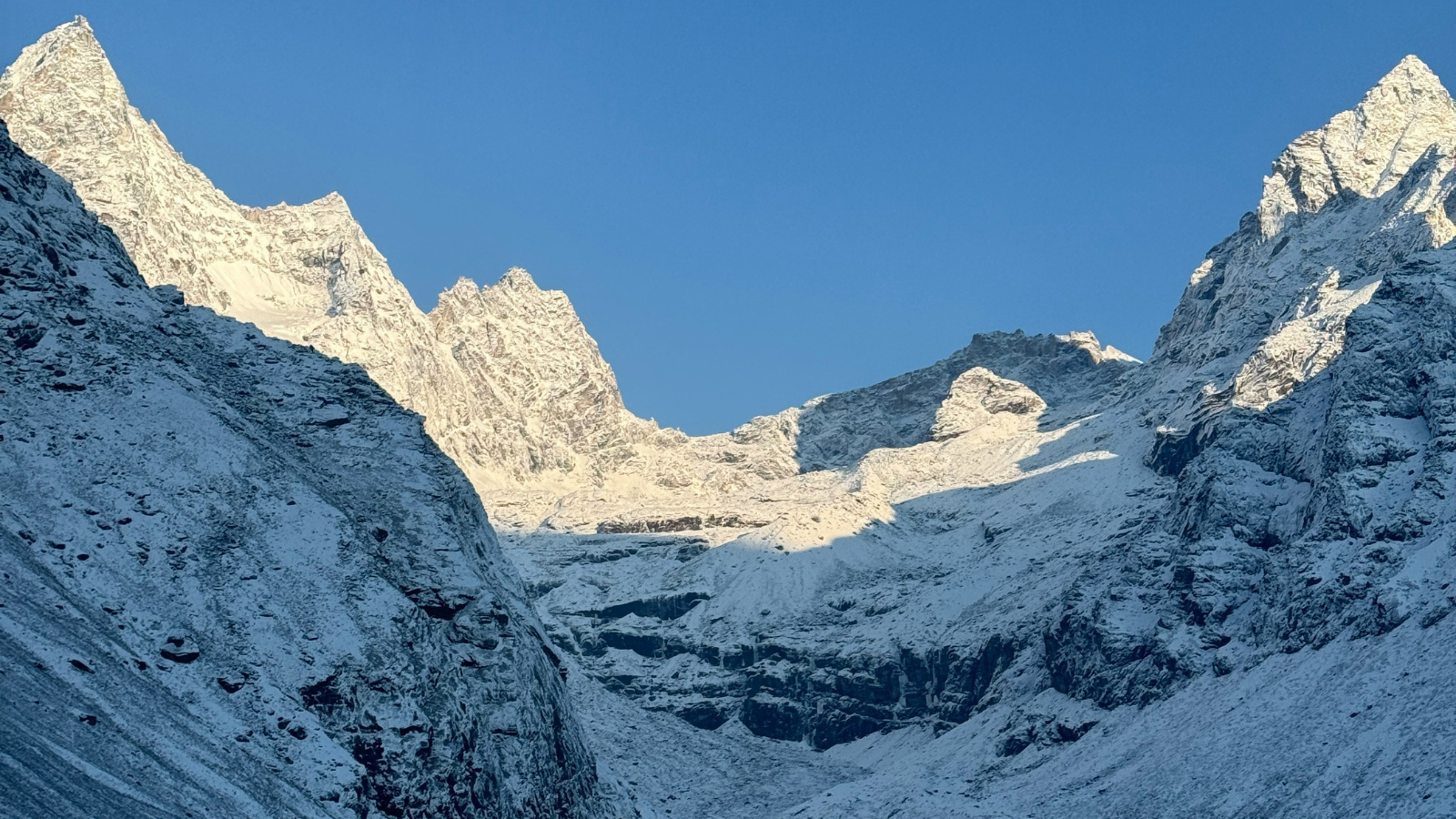 Best Time to Visit Nepal for Snow | Winter Trekking Guide
